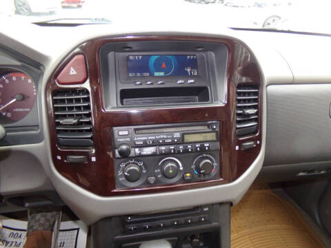 2002 Mitsubishi Montero Limited