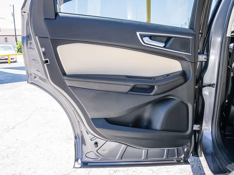 2022 Ford Edge