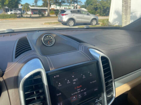 2018 Porsche Cayenne Platinum Edition