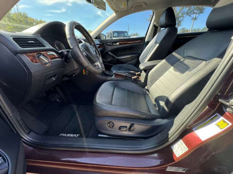 2012 Volkswagen Passat SEL