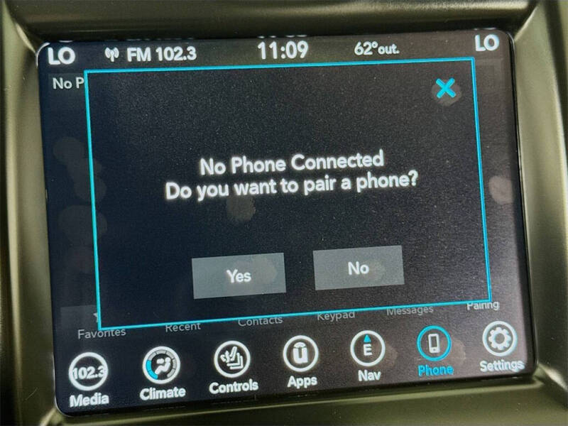 2023 Chrysler 300 Touring L