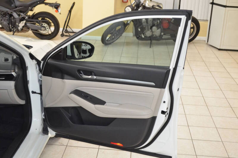 2019 Nissan Altima 2.0 Platinum