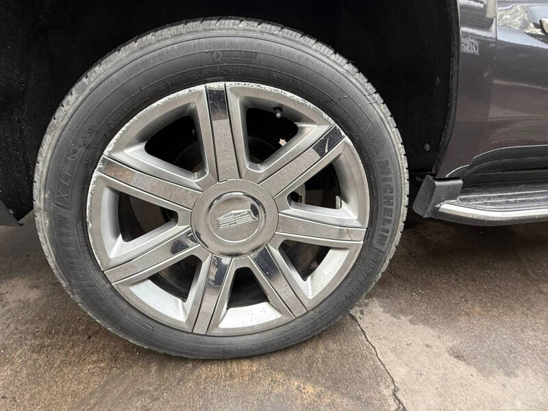 2017 Cadillac Escalade Luxury