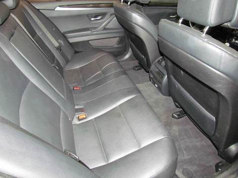 2011 BMW 5 Series 528i