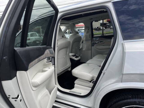 2022 Volvo XC90 T6 Inscription 7-Passenger