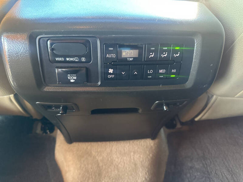 2011 Toyota Sequoia Platinum