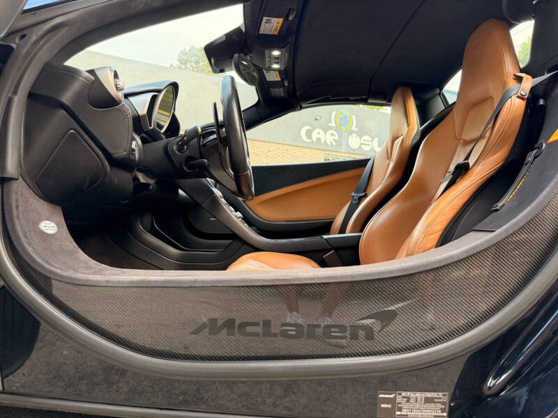 2013 McLaren MP4-12C Spider