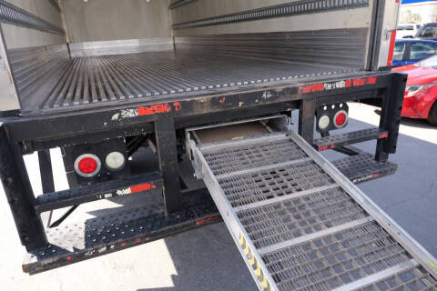 2014 Freightliner M2 106