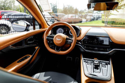 2025 Aston Martin DBX 707