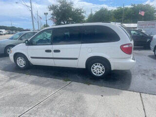 white minivan for sale