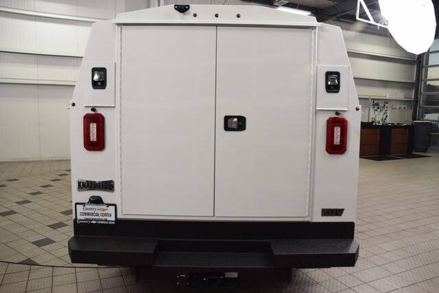 2025 Chevrolet Express 3500