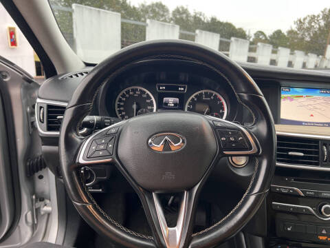 2018 Infiniti QX30 Premium