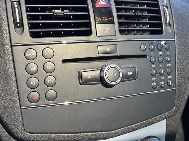 2008 Mercedes-Benz C-Class 26