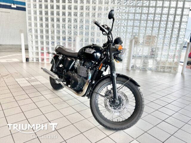 2016 Triumph Bonneville for sale at TRIUMPH CINCINNATI in Cincinnati OH