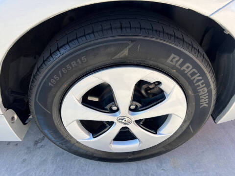 2014 Toyota Prius Three