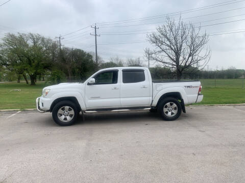 2015 Toyota Tacoma for sale at H & H AUTO SALES in San Antonio TX