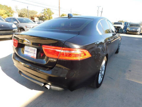 2017 Jaguar XE 25t Premium