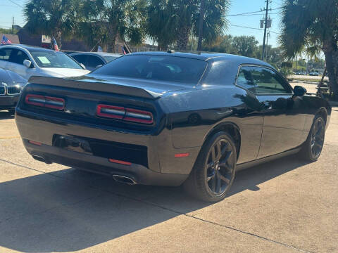 2020 Dodge Challenger SXT