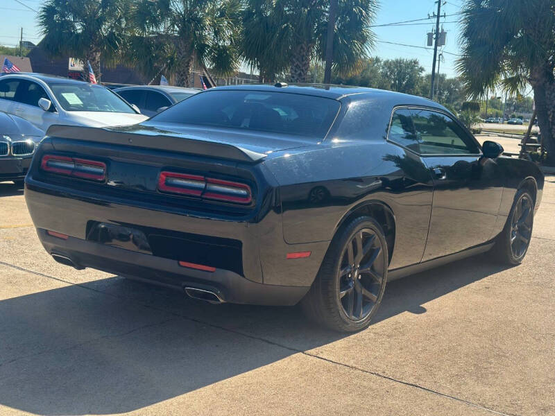 2020 Dodge Challenger SXT