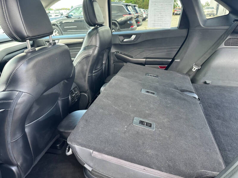 2021 Ford Escape SEL