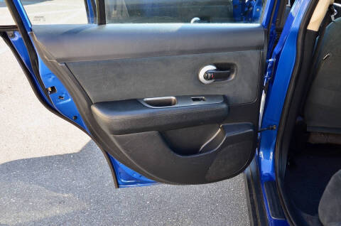 2011 Nissan Versa 1.8 S