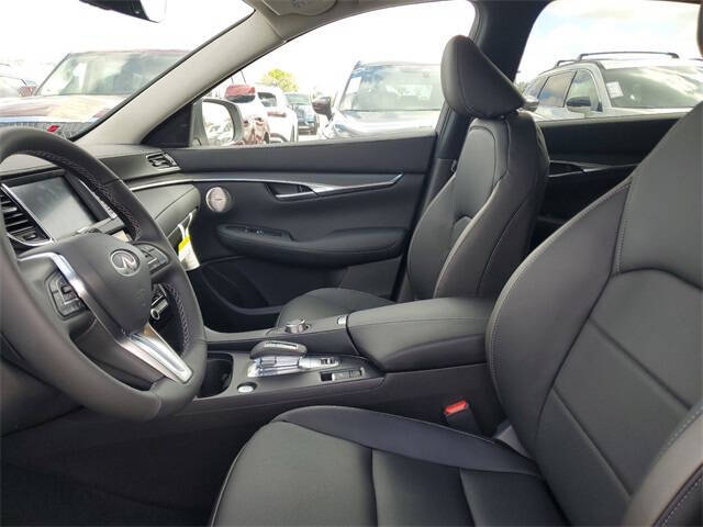 2025 Infiniti QX50 Luxe