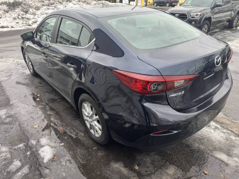 2016 Mazda MAZDA3 i Sport