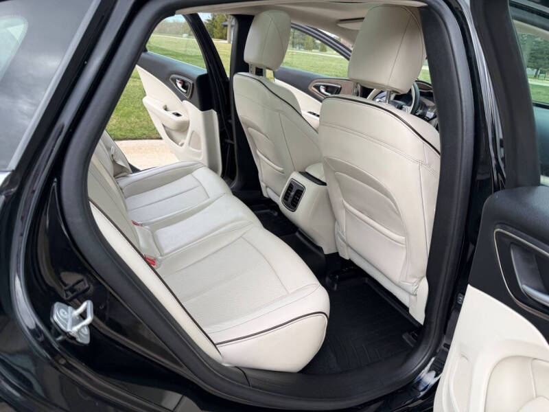 2015 Chrysler 200 C