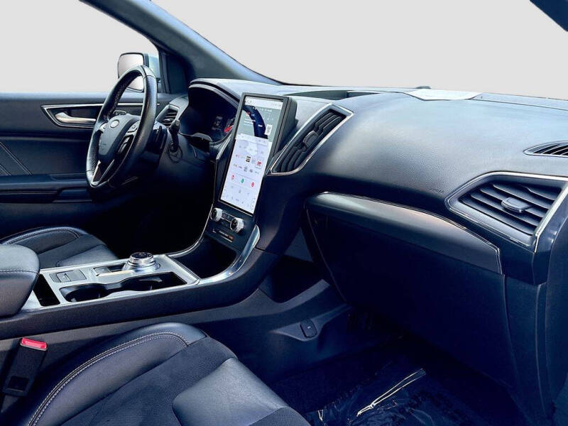 2022 Ford Edge ST