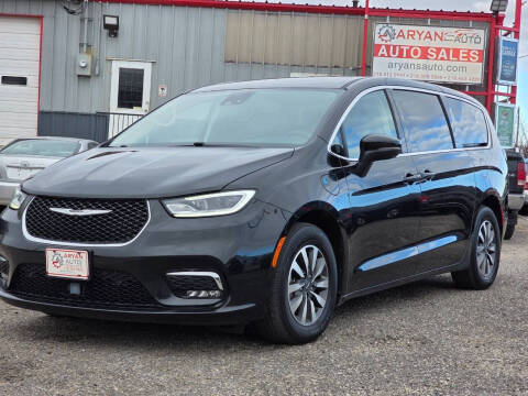 2023 Chrysler Pacifica Plug-In Hybrid Touring L