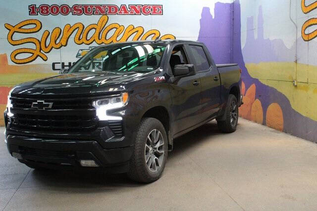 Used 2022 Chevrolet Silverado 1500 RST with VIN 1GCUDEED6NZ576807 for sale in Grand Ledge, MI