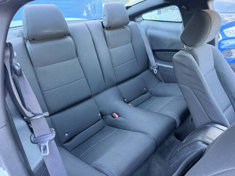 2012 Ford Mustang V6