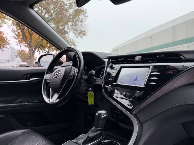 2019 Toyota Camry SE