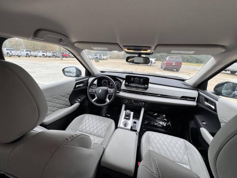 2024 Mitsubishi Outlander SEL