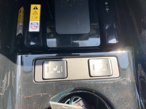 2019 Toyota Prius XLE