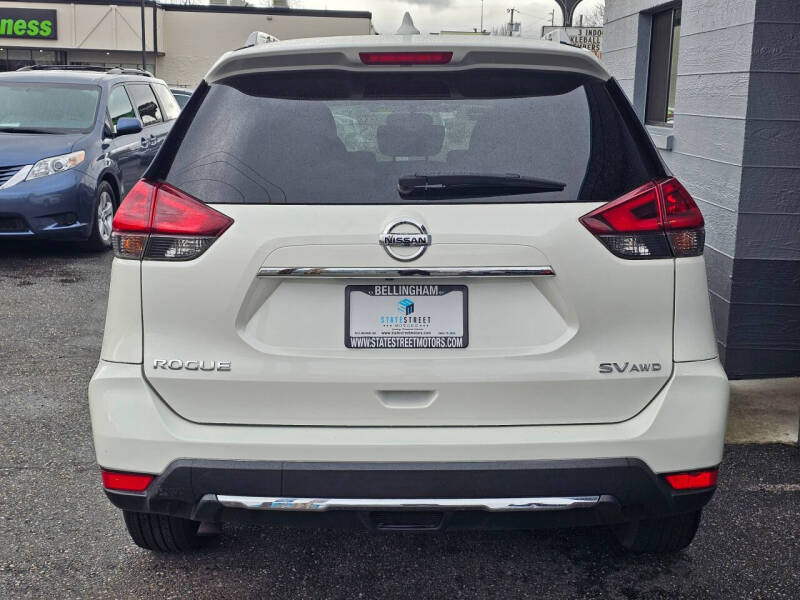 2018 Nissan Rogue SV