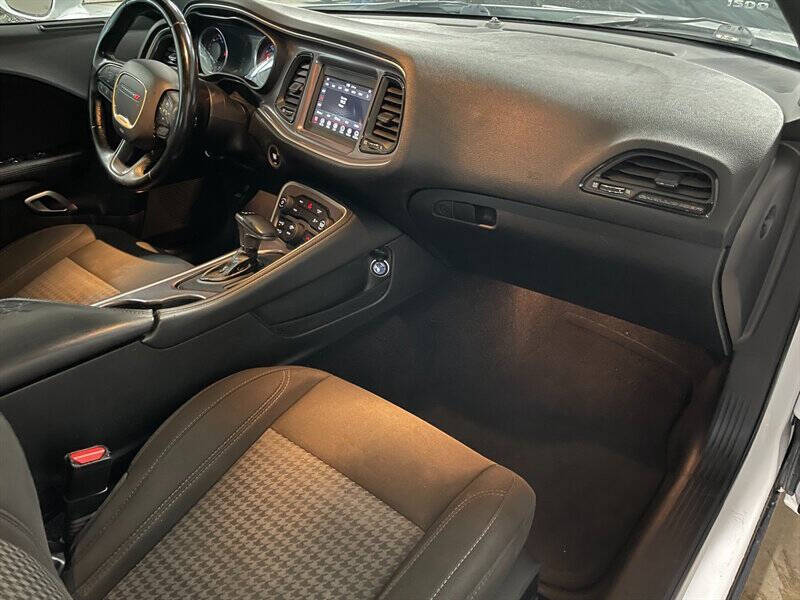 2020 Dodge Challenger SXT