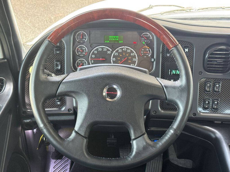 2023 Freightliner M2 106