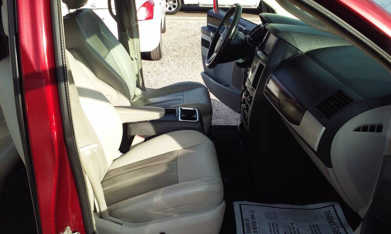 2010 Chrysler Town and Country Touring Plus