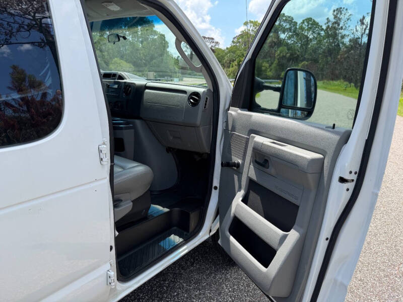 2009 Ford E-Series E-350 SD