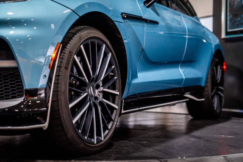 2023 Aston Martin DBX 707