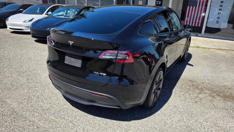 2025 Tesla Model Y Long Range