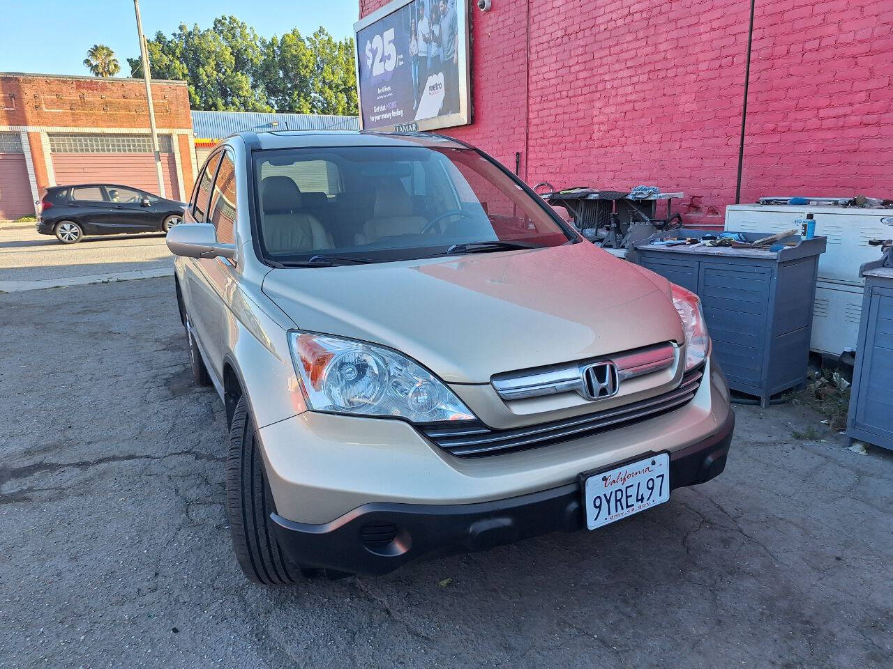 View vehicle photo 7