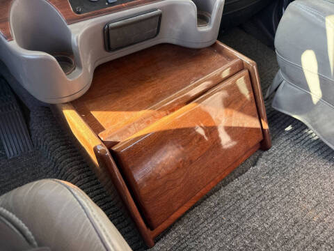 2007 Freightliner M2 106