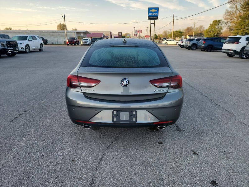 2018 Buick Regal Sportback Essence