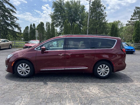 2017 Chrysler Pacifica Touring-L