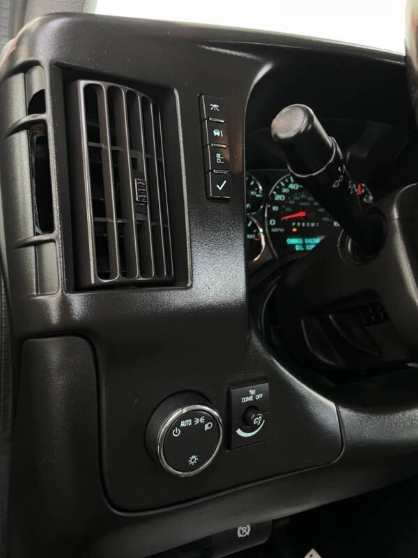 2017 Chevrolet Express LT 3500