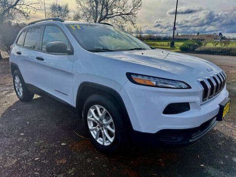 2017 Jeep Cherokee Sport