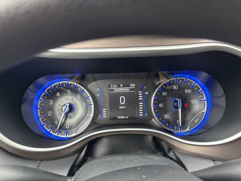 2020 Chrysler Voyager LX