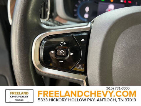 2023 Volvo XC60 B5 Plus Dark Theme